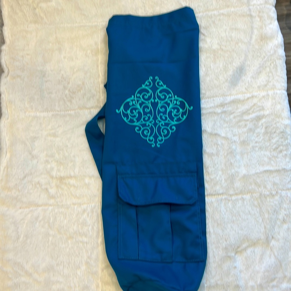 🩵Beautiful Turquoise Blue Yoga/Pilates Mat Bag with Strap NWOT